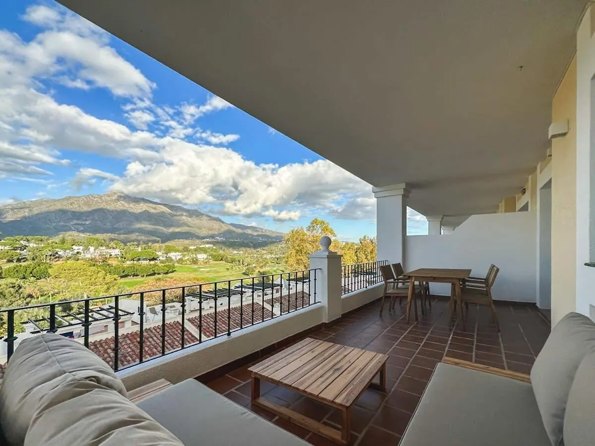 Heated Indoor Pool 2 Bed Mountain Sunset Views Apartment Marbella Spain