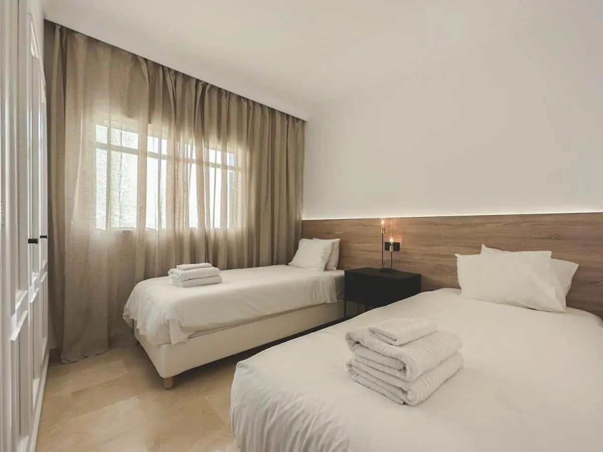 Heated Indoor Pool 2 Bed Mountain Sunset Views Apartment Marbella Spain
