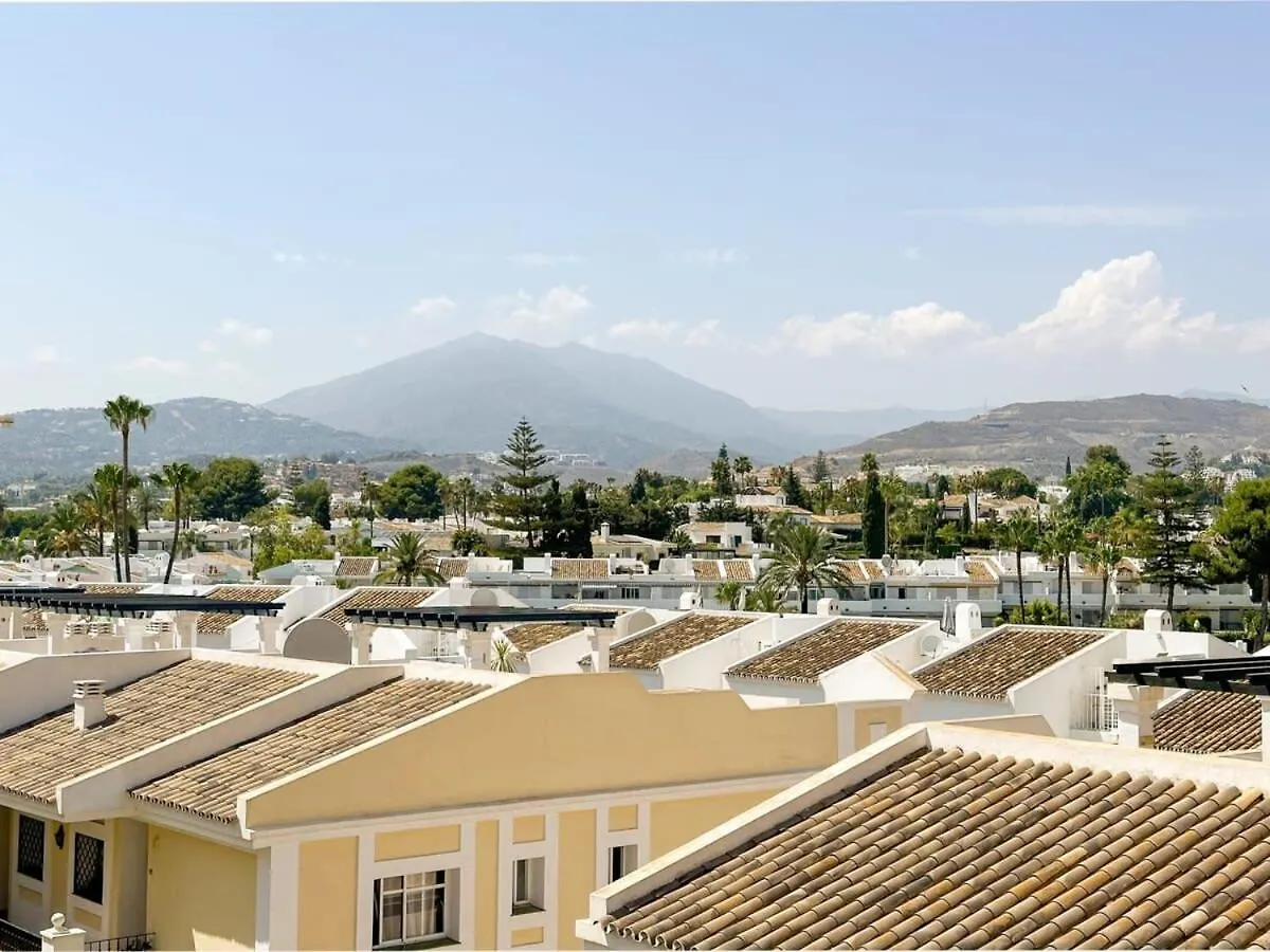 Heated Indoor Pool 2 Bed Mountain Sunset Views Apartment Marbella Spain