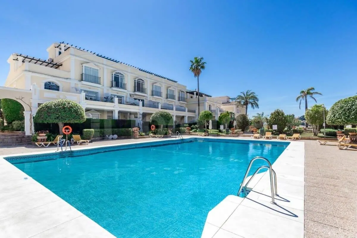 Heated Indoor Pool 2 Bed Mountain Sunset Views Apartment Marbella