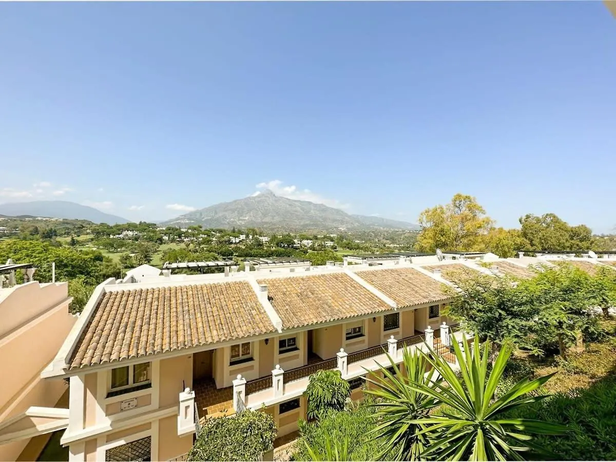 Heated Indoor Pool 2 Bed Mountain Sunset Views Lägenhet Marbella